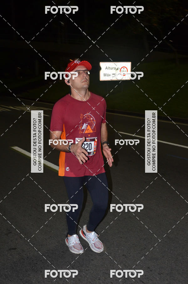 Buy your photos of the eventRun The Night - Rio de Janeiro on Fotop