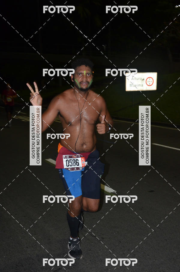 Buy your photos of the eventRun The Night - Rio de Janeiro on Fotop