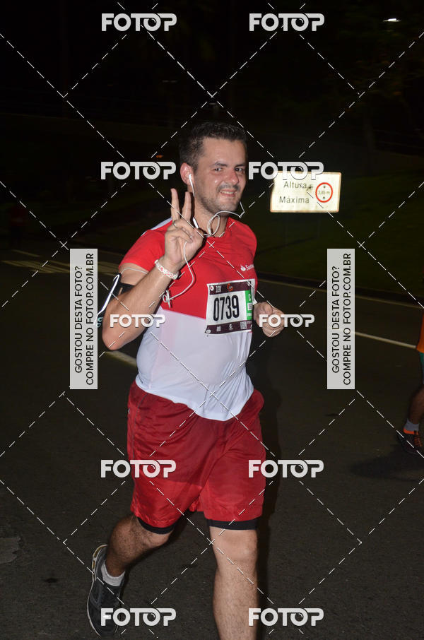 Buy your photos of the eventRun The Night - Rio de Janeiro on Fotop