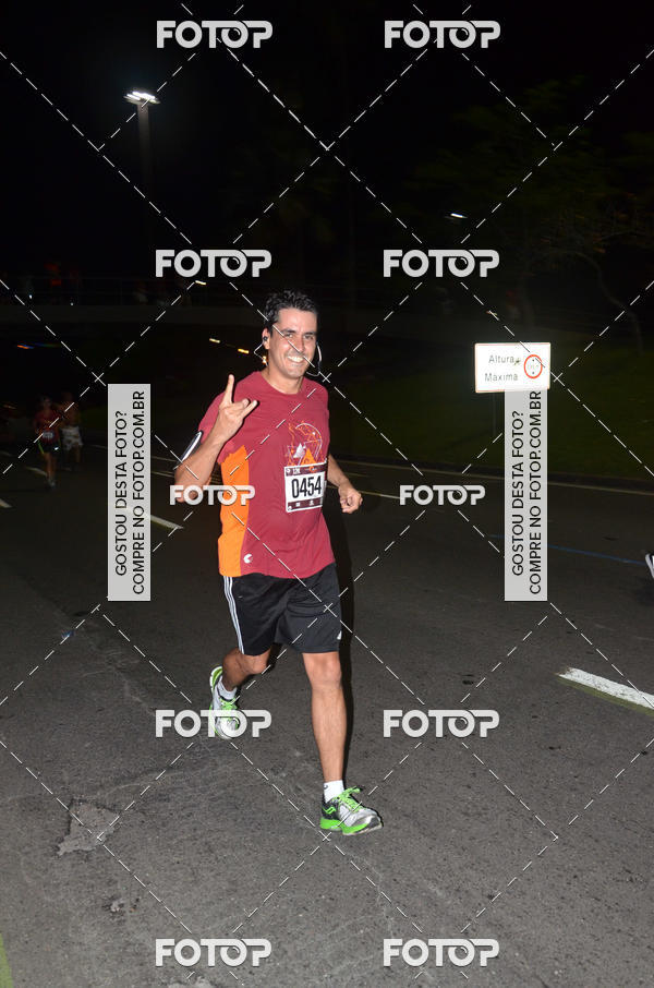 Buy your photos of the eventRun The Night - Rio de Janeiro on Fotop