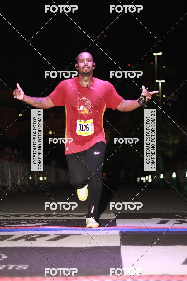 Buy your photos of the eventRun The Night - Rio de Janeiro on Fotop