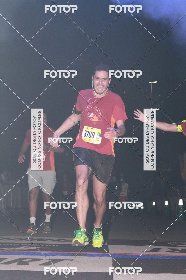 Buy your photos of the eventRun The Night - Rio de Janeiro on Fotop