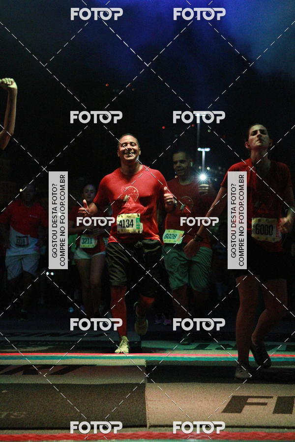 Buy your photos of the eventRun The Night - Rio de Janeiro on Fotop
