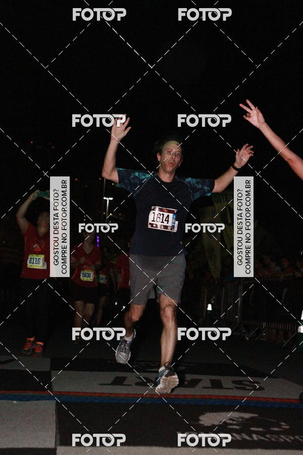 Buy your photos of the eventRun The Night - Rio de Janeiro on Fotop