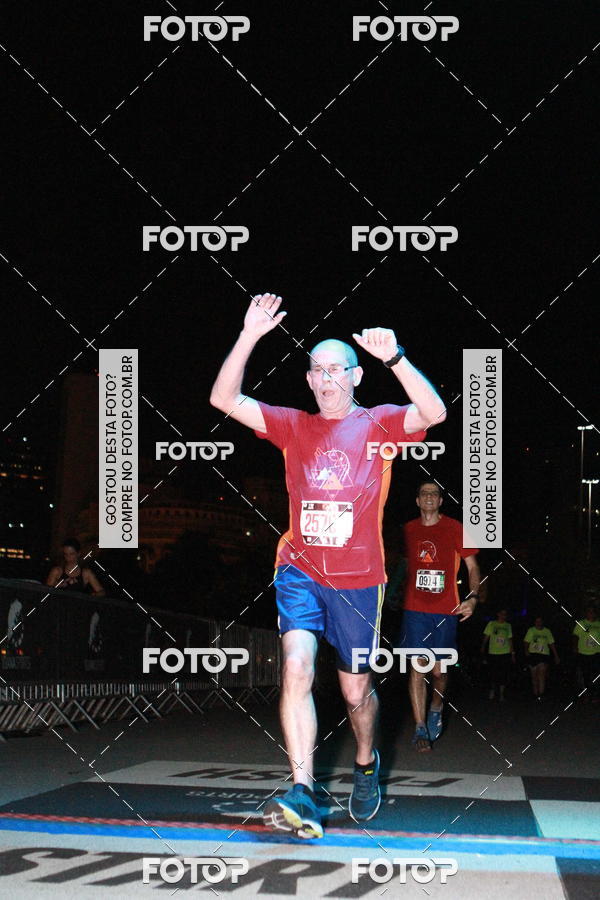 Buy your photos of the eventRun The Night - Rio de Janeiro on Fotop