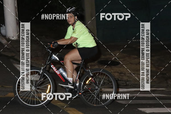 Buy your photos of the eventPEDALADA NOTURNA DO SESC AVENIDA PAULISTA 2020 - Equipe ASI on Fotop