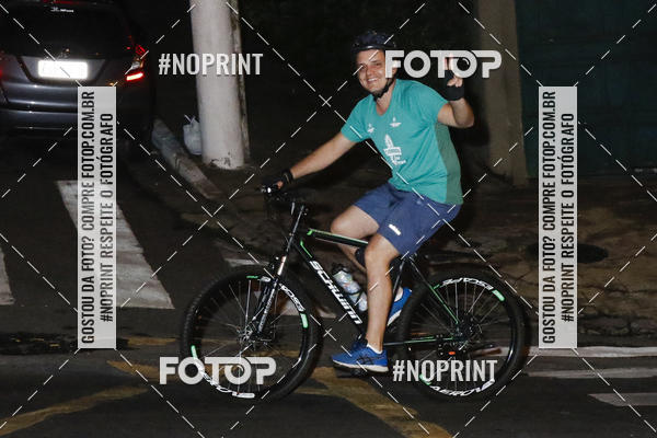 Buy your photos of the eventPEDALADA NOTURNA DO SESC AVENIDA PAULISTA 2020 - Equipe ASI on Fotop