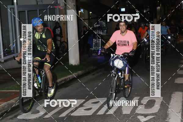Buy your photos of the eventPEDALADA NOTURNA DO SESC AVENIDA PAULISTA 2020 - Equipe ASI on Fotop