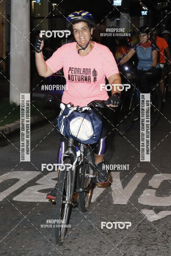 Buy your photos of the eventPEDALADA NOTURNA DO SESC AVENIDA PAULISTA 2020 - Equipe ASI on Fotop