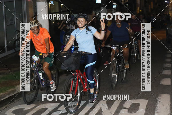Buy your photos of the eventPEDALADA NOTURNA DO SESC AVENIDA PAULISTA 2020 - Equipe ASI on Fotop
