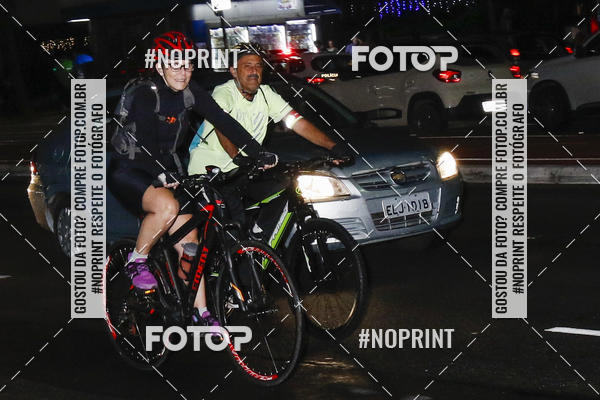 Buy your photos of the eventPEDALADA NOTURNA DO SESC AVENIDA PAULISTA 2020 - Equipe ASI on Fotop