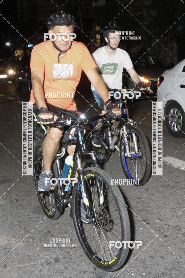 Buy your photos of the eventPEDALADA NOTURNA DO SESC AVENIDA PAULISTA 2020 - Equipe ASI on Fotop