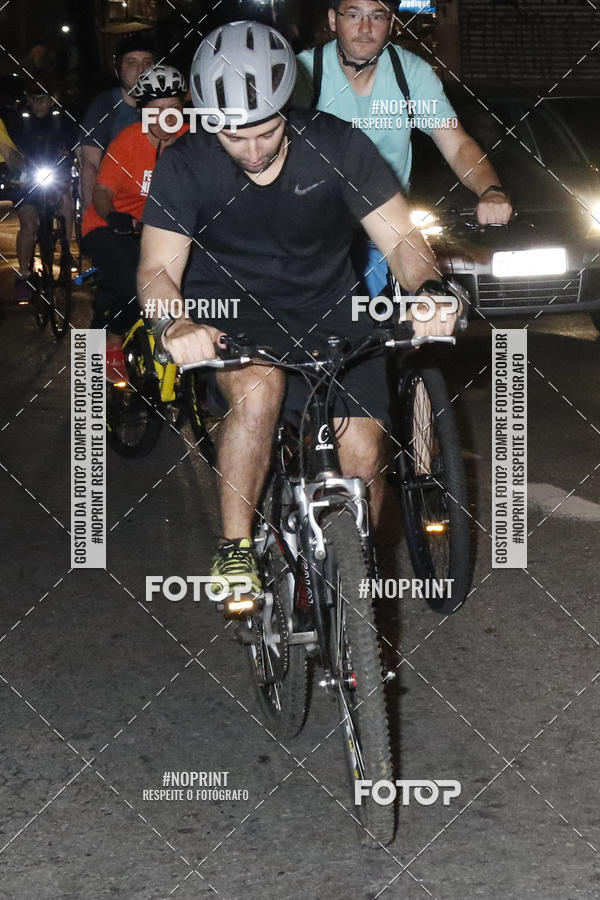 Buy your photos of the eventPEDALADA NOTURNA DO SESC AVENIDA PAULISTA 2020 - Equipe ASI on Fotop