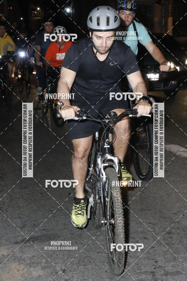 Buy your photos of the eventPEDALADA NOTURNA DO SESC AVENIDA PAULISTA 2020 - Equipe ASI on Fotop