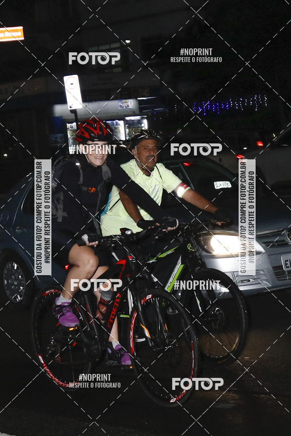 Buy your photos of the eventPEDALADA NOTURNA DO SESC AVENIDA PAULISTA 2020 - Equipe ASI on Fotop