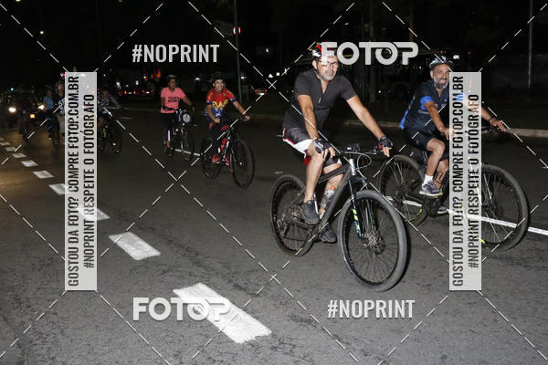 Buy your photos of the eventPEDALADA NOTURNA DO SESC AVENIDA PAULISTA 2020 - Equipe ASI on Fotop