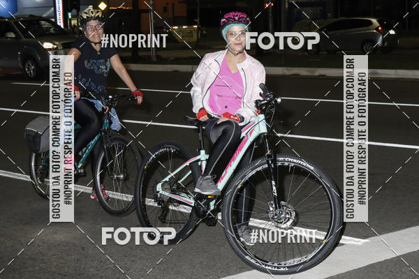 Buy your photos of the eventPEDALADA NOTURNA DO SESC AVENIDA PAULISTA 2020 - Equipe ASI on Fotop