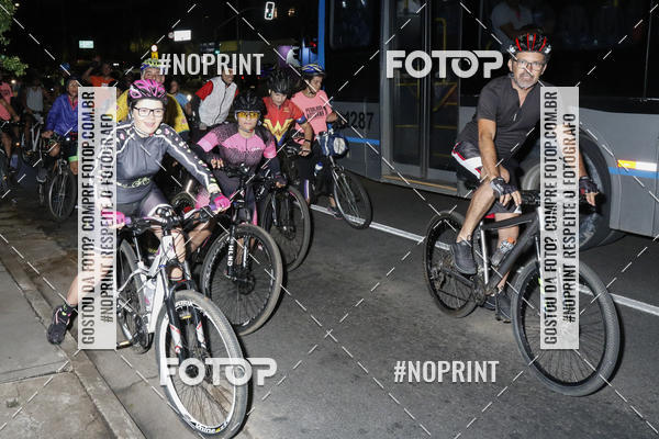Buy your photos of the eventPEDALADA NOTURNA DO SESC AVENIDA PAULISTA 2020 - Equipe ASI on Fotop