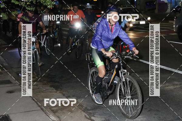 Buy your photos of the eventPEDALADA NOTURNA DO SESC AVENIDA PAULISTA 2020 - Equipe ASI on Fotop