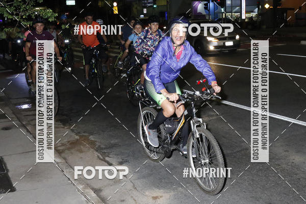 Buy your photos of the eventPEDALADA NOTURNA DO SESC AVENIDA PAULISTA 2020 - Equipe ASI on Fotop