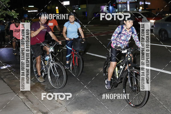 Buy your photos of the eventPEDALADA NOTURNA DO SESC AVENIDA PAULISTA 2020 - Equipe ASI on Fotop