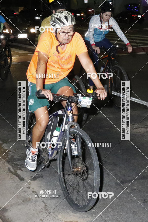 Buy your photos of the eventPEDALADA NOTURNA DO SESC AVENIDA PAULISTA 2020 - Equipe ASI on Fotop
