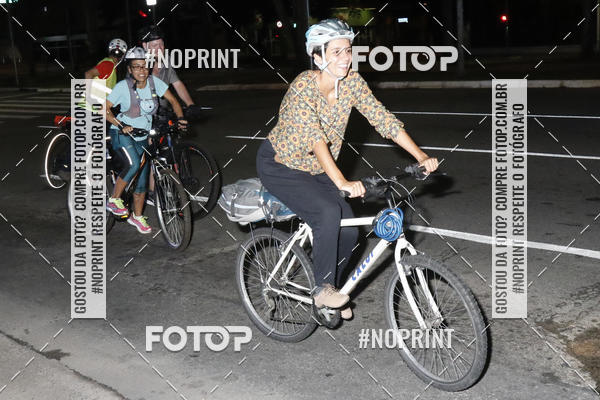 Buy your photos of the eventPEDALADA NOTURNA DO SESC AVENIDA PAULISTA 2020 - Equipe ASI on Fotop