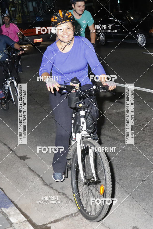 Buy your photos of the eventPEDALADA NOTURNA DO SESC AVENIDA PAULISTA 2020 - Equipe ASI on Fotop