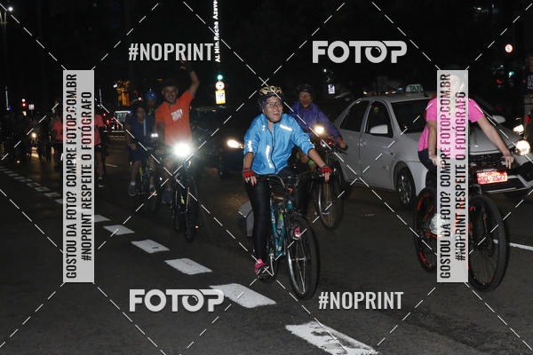 Buy your photos of the eventPEDALADA NOTURNA DO SESC AVENIDA PAULISTA 2020 - Equipe ASI on Fotop