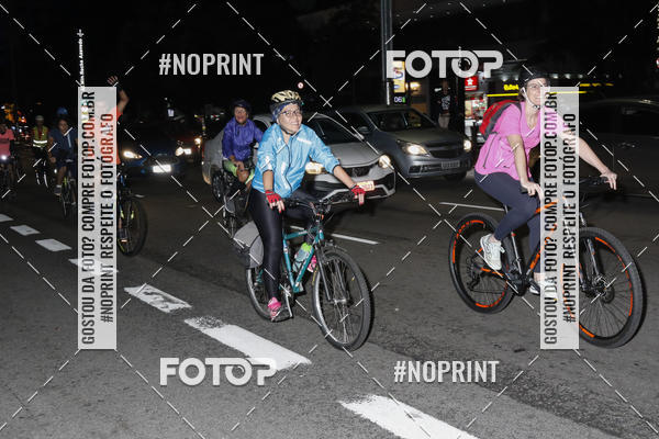 Buy your photos of the eventPEDALADA NOTURNA DO SESC AVENIDA PAULISTA 2020 - Equipe ASI on Fotop