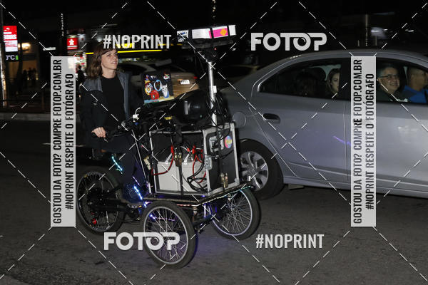 Buy your photos of the eventPEDALADA NOTURNA DO SESC AVENIDA PAULISTA 2020 - Equipe ASI on Fotop