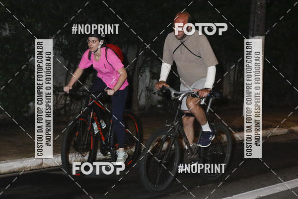 Buy your photos of the eventPEDALADA NOTURNA DO SESC AVENIDA PAULISTA 2020 - Equipe ASI on Fotop