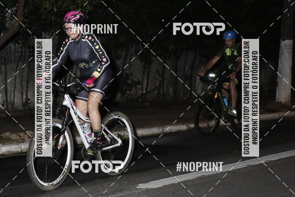 Buy your photos of the eventPEDALADA NOTURNA DO SESC AVENIDA PAULISTA 2020 - Equipe ASI on Fotop