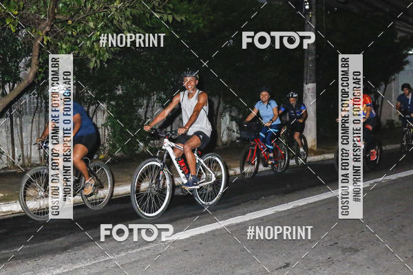 Buy your photos of the eventPEDALADA NOTURNA DO SESC AVENIDA PAULISTA 2020 - Equipe ASI on Fotop