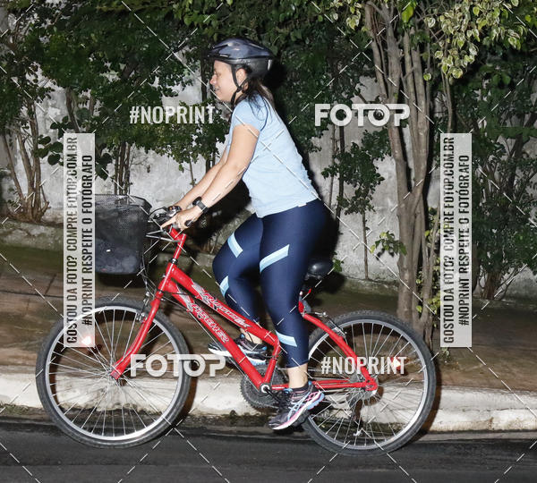 Buy your photos of the eventPEDALADA NOTURNA DO SESC AVENIDA PAULISTA 2020 - Equipe ASI on Fotop