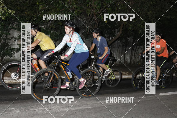 Buy your photos of the eventPEDALADA NOTURNA DO SESC AVENIDA PAULISTA 2020 - Equipe ASI on Fotop