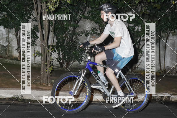 Buy your photos of the eventPEDALADA NOTURNA DO SESC AVENIDA PAULISTA 2020 - Equipe ASI on Fotop