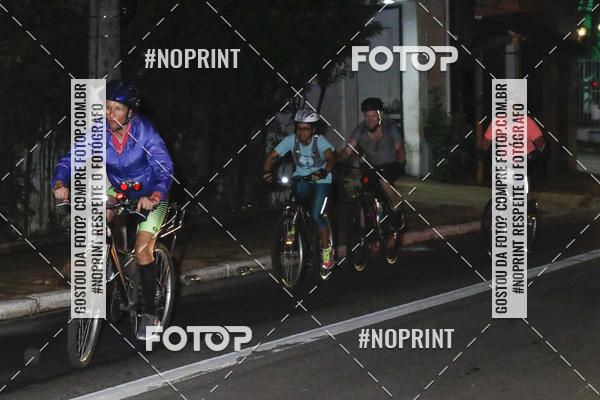 Buy your photos of the eventPEDALADA NOTURNA DO SESC AVENIDA PAULISTA 2020 - Equipe ASI on Fotop