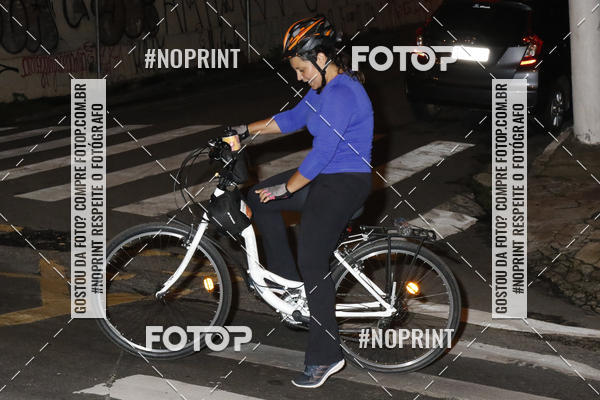 Buy your photos of the eventPEDALADA NOTURNA DO SESC AVENIDA PAULISTA 2020 - Equipe ASI on Fotop
