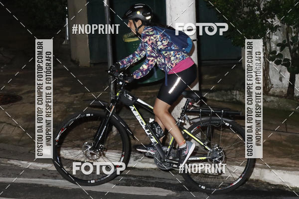 Buy your photos of the eventPEDALADA NOTURNA DO SESC AVENIDA PAULISTA 2020 - Equipe ASI on Fotop