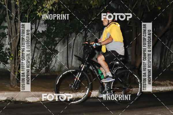 Buy your photos of the eventPEDALADA NOTURNA DO SESC AVENIDA PAULISTA 2020 - Equipe ASI on Fotop