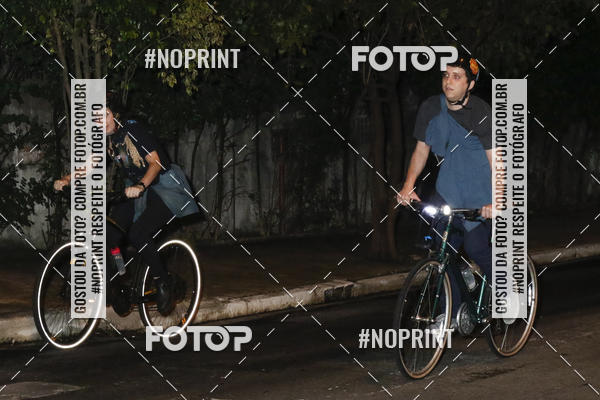 Buy your photos of the eventPEDALADA NOTURNA DO SESC AVENIDA PAULISTA 2020 - Equipe ASI on Fotop