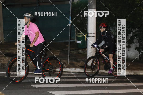 Buy your photos of the eventPEDALADA NOTURNA DO SESC AVENIDA PAULISTA 2020 - Equipe ASI on Fotop