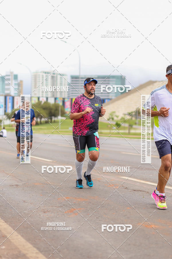 Compre as suas fotos do eventoASICS Golden Run - Bras�lia no Fotop