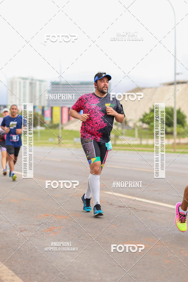 Compre as suas fotos do eventoASICS Golden Run - Bras�lia no Fotop