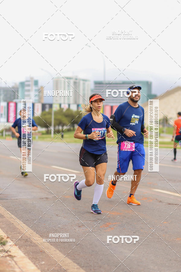 Compre as suas fotos do eventoASICS Golden Run - Bras�lia no Fotop