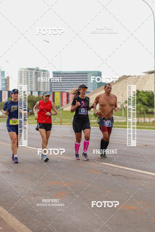 Compre as suas fotos do eventoASICS Golden Run - Bras�lia no Fotop