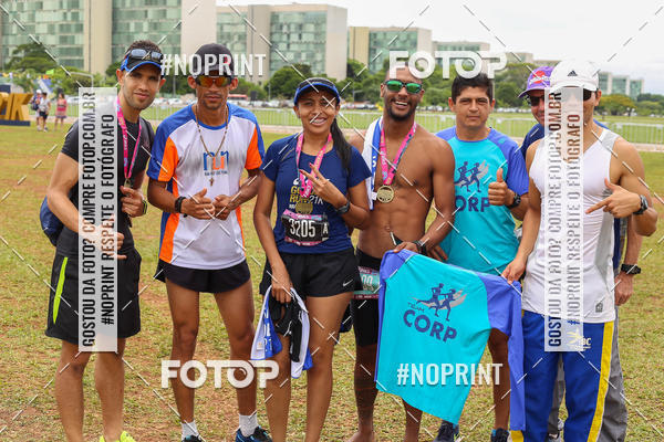Compre as suas fotos do eventoASICS Golden Run - Bras�lia no Fotop