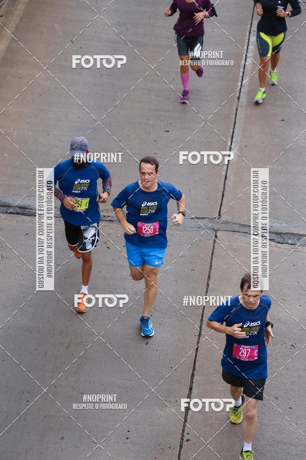 Buy your photos of the eventASICS Golden Run - Bras�lia on Fotop