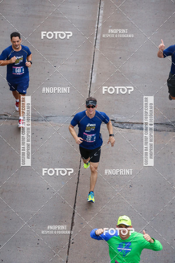 Buy your photos of the eventASICS Golden Run - Bras�lia on Fotop